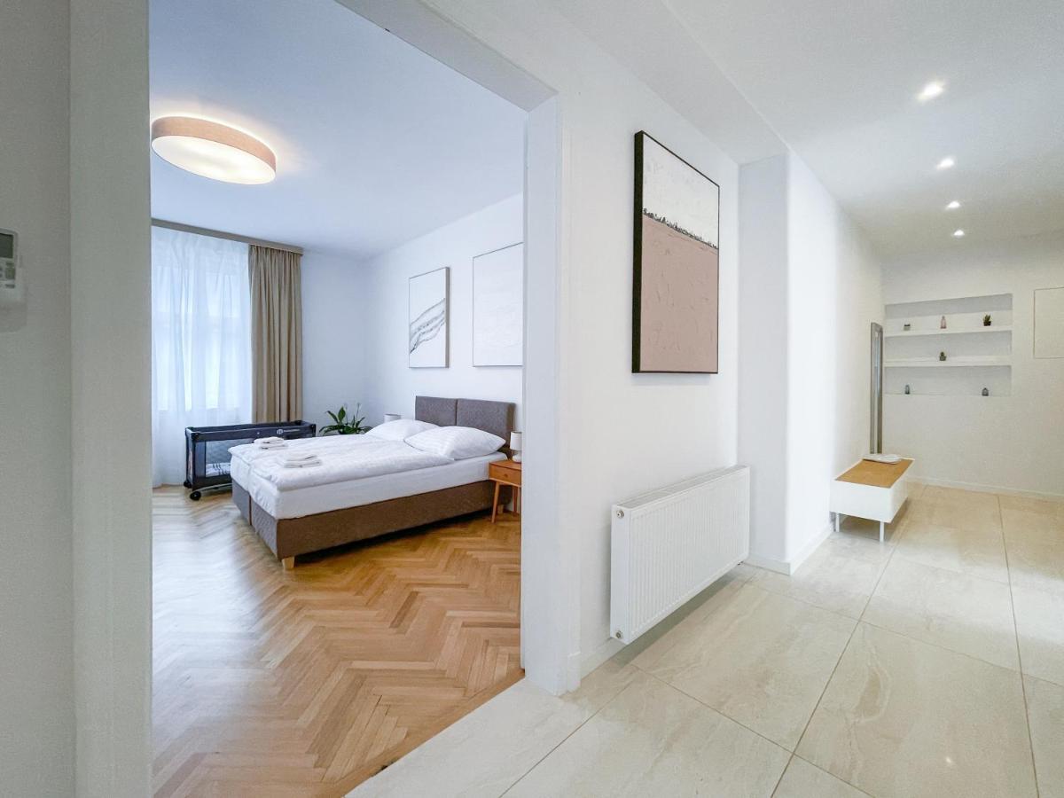 Elysian Apartment Pressburg Exterior foto
