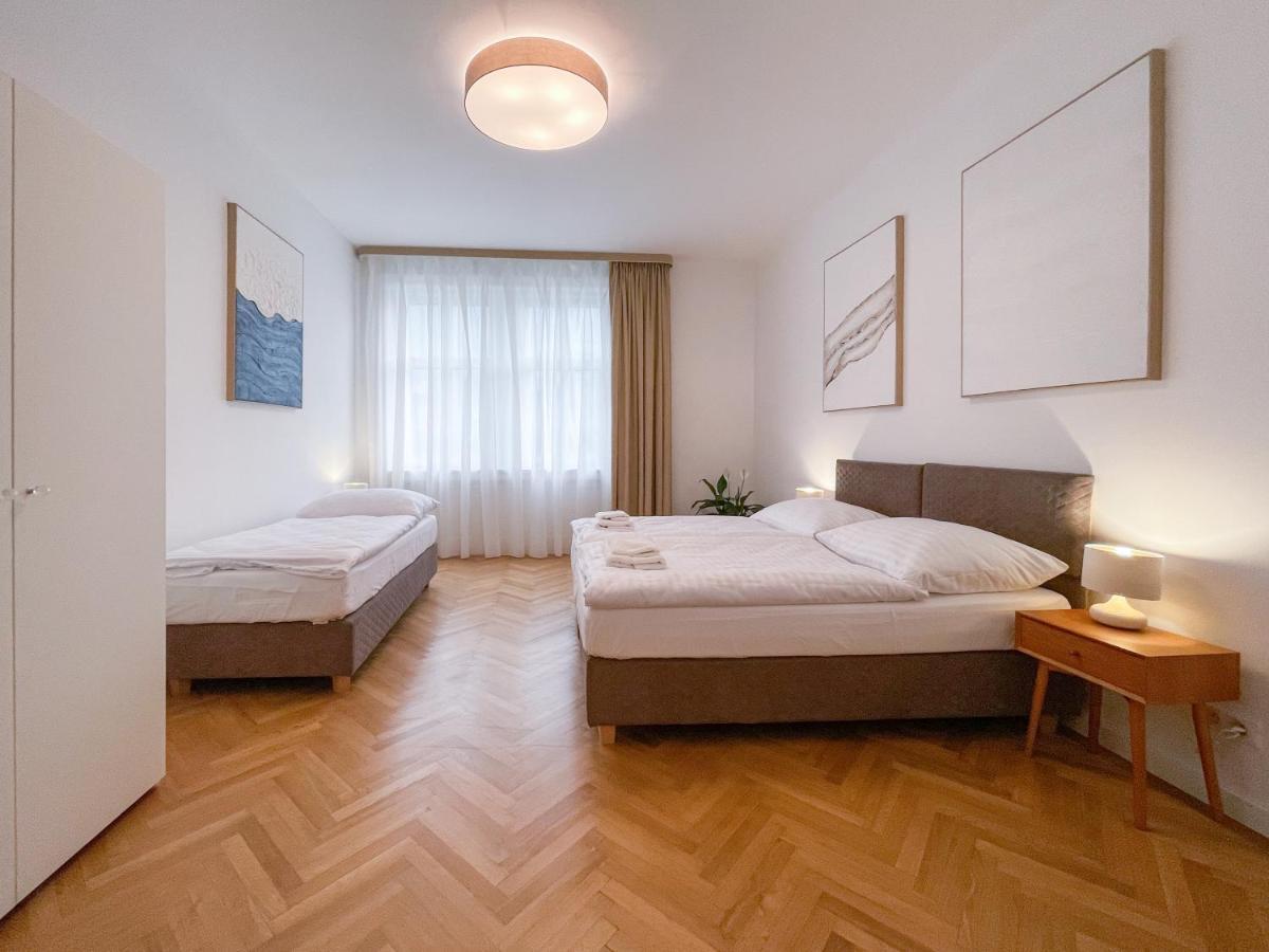 Elysian Apartment Pressburg Exterior foto